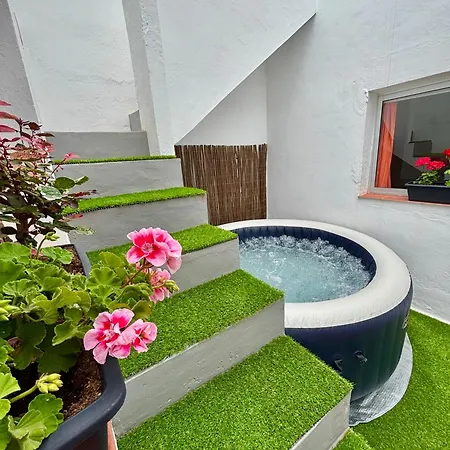 Casa Vistabuena, Golf, Jacuzzi, And Views Casa de Férias *
